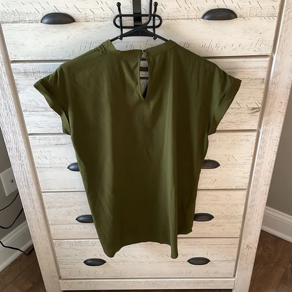 Green Express Top - Picture 4 of 6